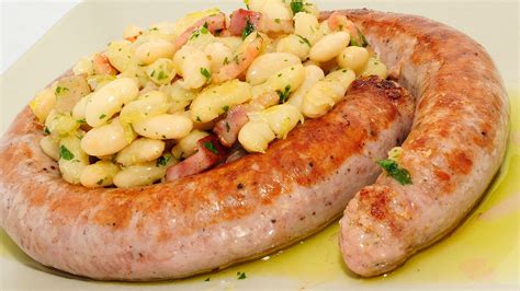 Plato de butifarra con alubias blancas