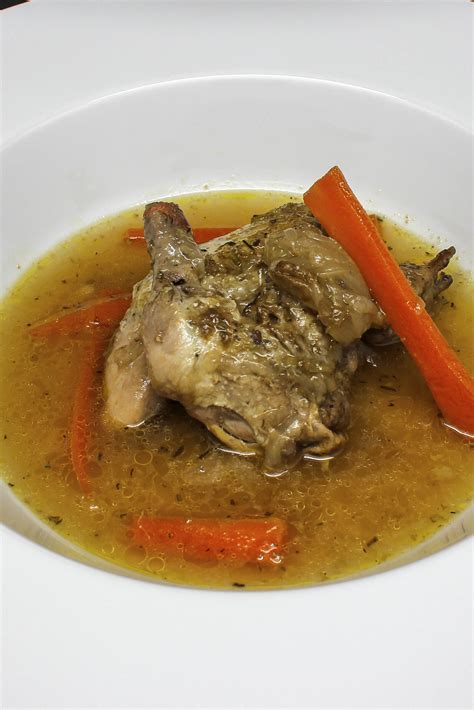 Olla a presión con perdices en escabeche