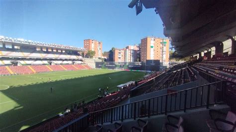Estadio de Vallecas durante el encuentro de la UEFA Conference League