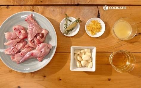 Ingredientes para el conejo rebozado