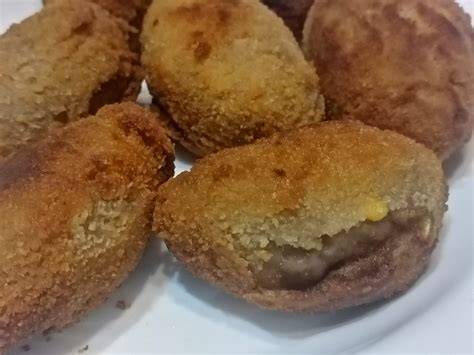 Todos los ingredientes necesarios para croquetas de bonito