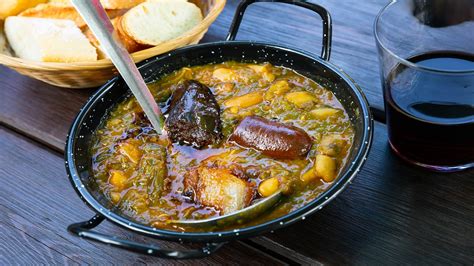 Variedad de platos preparados asturianos