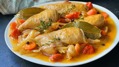 Escabeche de pollo en proceso de cocción