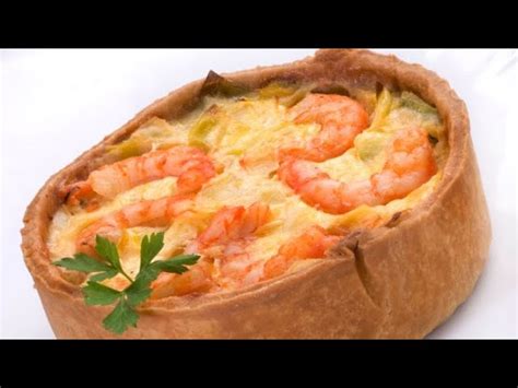 Ingredientes para hojaldre de salmón, gambas y puerros
