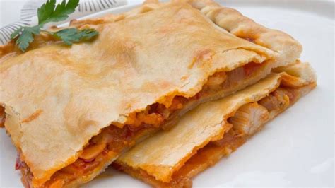 Empanada gallega de zamburiñas