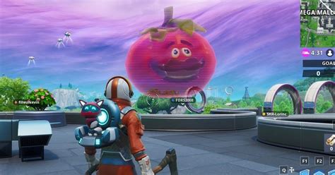 Holograma de la cabeza de Tomatoide en el juego