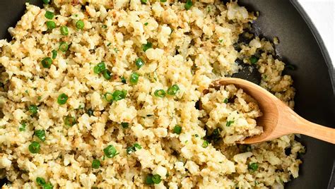 Coliflor salteada con ajo y migas de pan