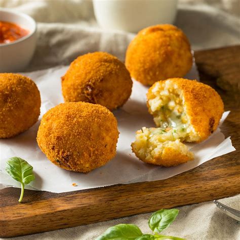 Ingredientes para croquetas de arroz con queso