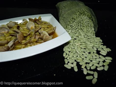 Plato de verdinas con almejas