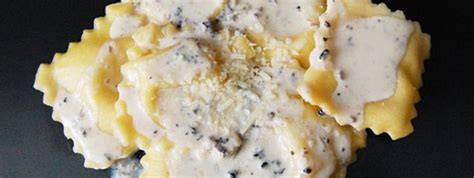 Envase de raviolis cuatro quesos congelados