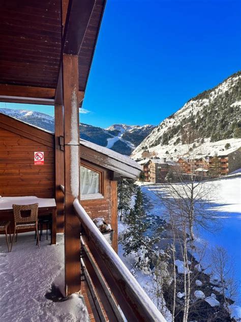 Vistas panorámicas del Valle de Canillo desde La Cabana