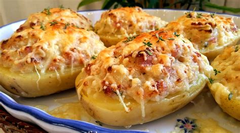 Patatas rellenas de jamón y queso gratinadas
