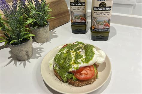 Tostada de burrata y pesto