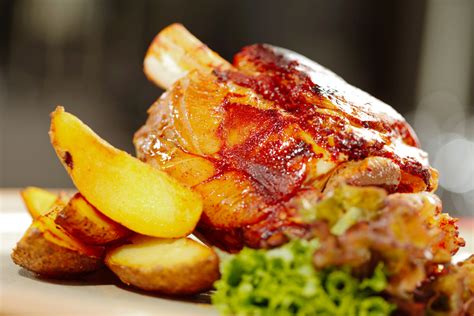 Codillo asado en Melker Stiftskeller