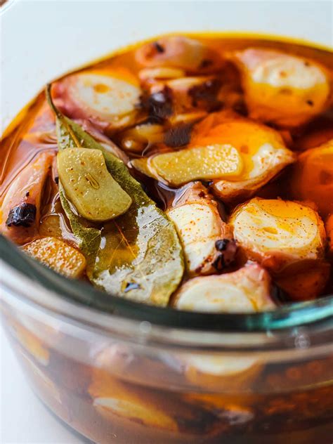 Preparación del escabeche para el pulpo