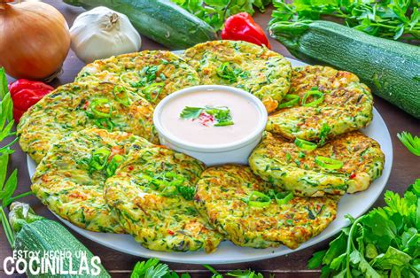 Variedades de salsas para acompañar tortitas de calabacín