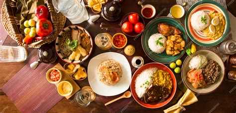 Platos variados con arroz
