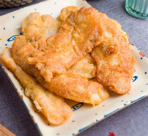 Filetes de gallo rebozados con masa Orly