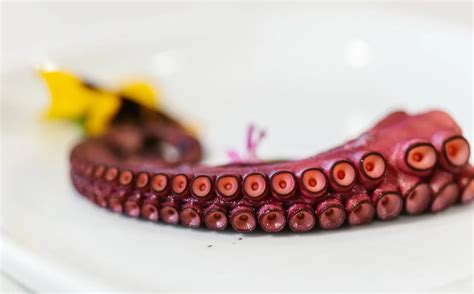 Frankfurts cortados en forma de pulpo