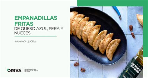 Empanadillas de queso azul con pera y nueces