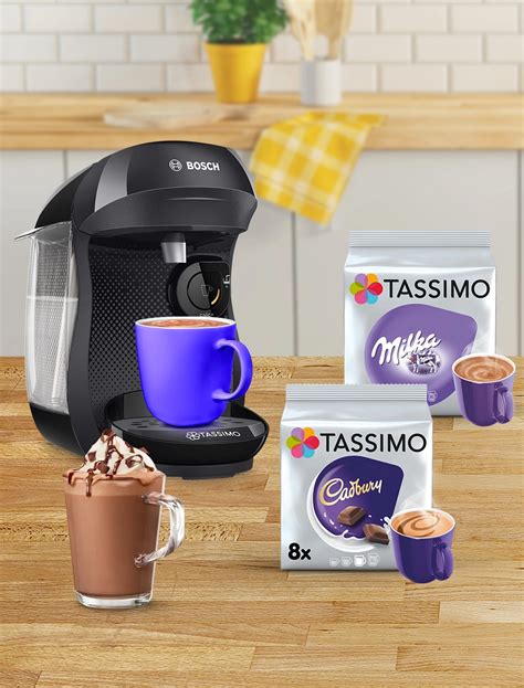 Máquina TASSIMO preparando chocolate caliente