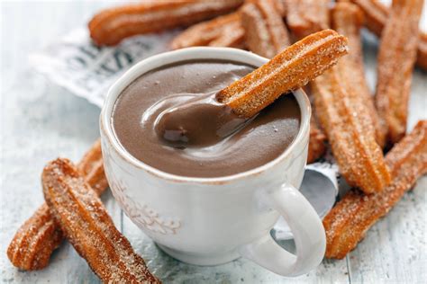 Chocolate caliente con churros