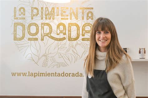 Surtido de alimentos ecológicos a granel en La Pimienta Dorada