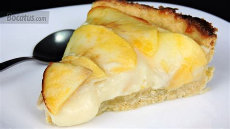 Tarta de manzana con crema y gajos