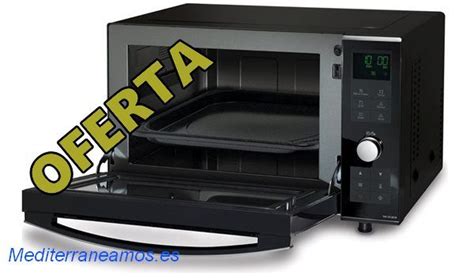 Armario alto de cocina con puerta abatible y microondas integrado