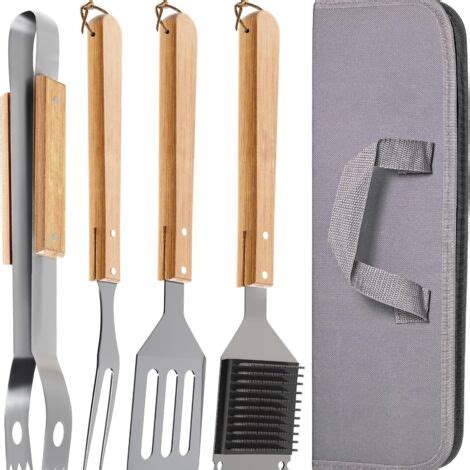 Utensilios esenciales para barbacoa, incluyendo guantes y espátulas
