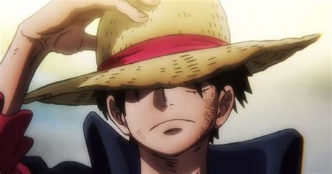 Luffy con su sombrero de paja y los primeros miembros de su tripulación