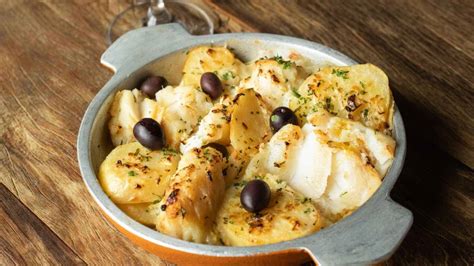 Bacalao a la portuguesa plato tradicional