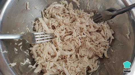 Ingredientes para pollo deshebrado estilo puertorriqueño