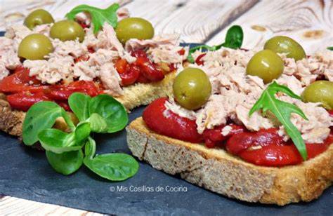 Paté de atún con pimientos y tostadas
