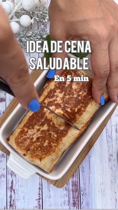 mesa con cena saludable de pocos ingredientes