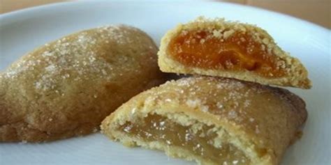 Empanadillas de boniato recién horneadas