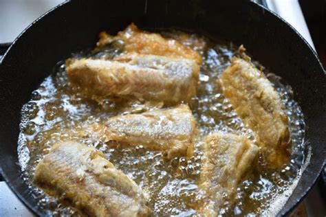 Infografía: Errores comunes al freír pescado