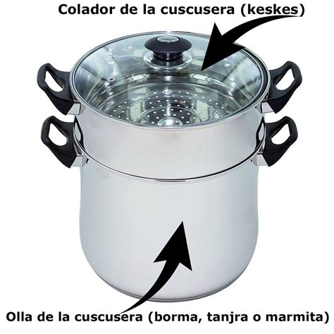 Cuscús cociéndose al vapor en cuscusera