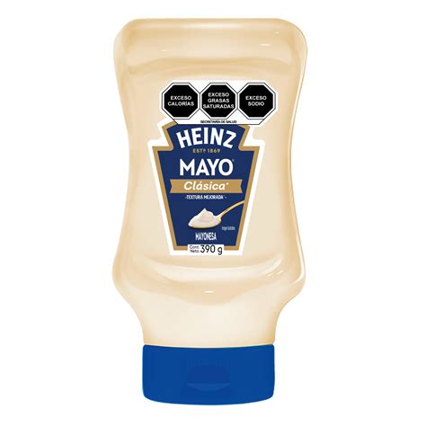 Botella de mayonesa casera en refrigerador