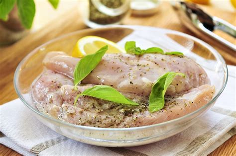 Ingredientes para marinar pechugas de pollo