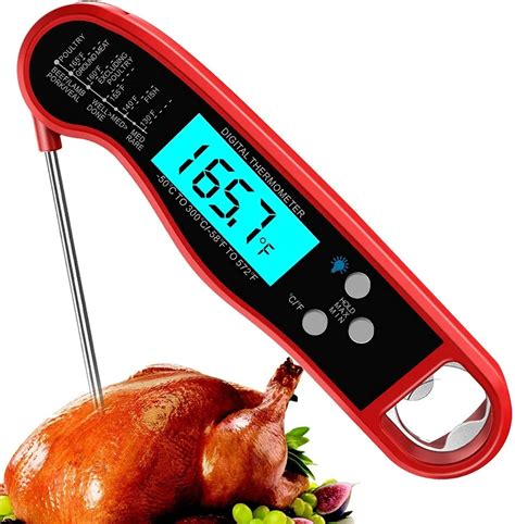 Termómetro de cocina para verificar la temperatura interna del pollo