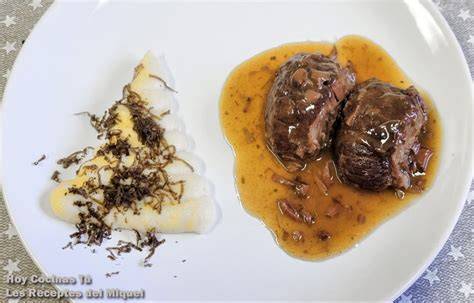 Carrilleras estofadas con puré de chirivía
