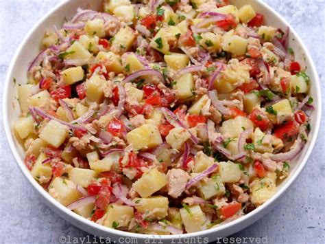 Ensalada de beterraga, papa y atún