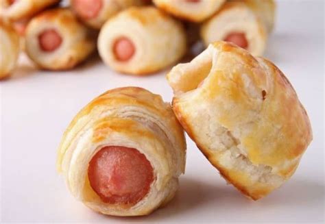 Rollitos de salchicha envueltos en hojaldre