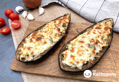 Berenjenas rellenas de pollo listas para hornear
