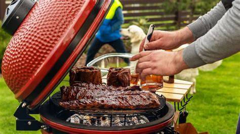 Parrilla tipo Kamado para asados sin humo