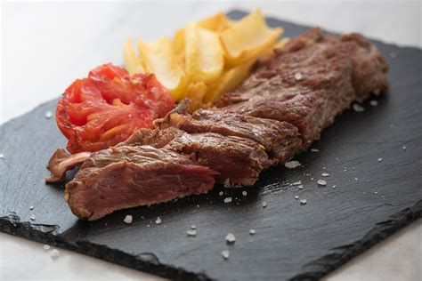 Entrecot de ternera a la plancha recién cocinado