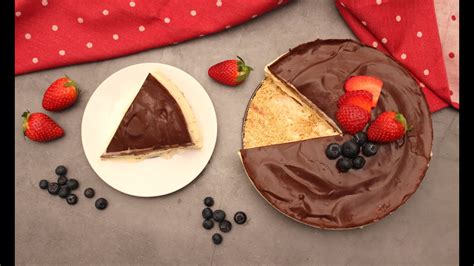 Infografía con los ingredientes básicos para una tarta helada de chocolate