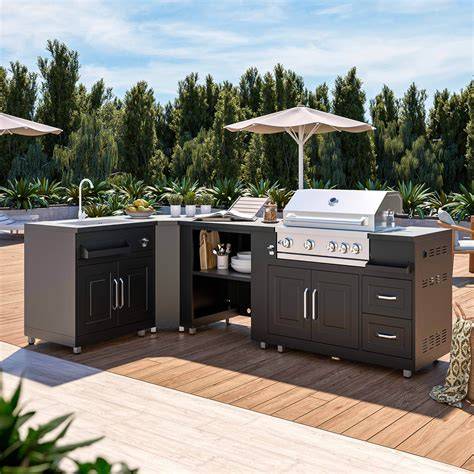 Cocina exterior con zona de barbacoa y fregadero