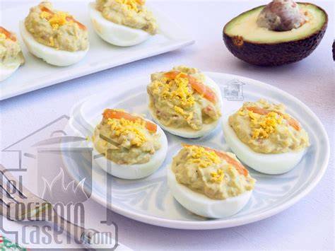 Huevos rellenos